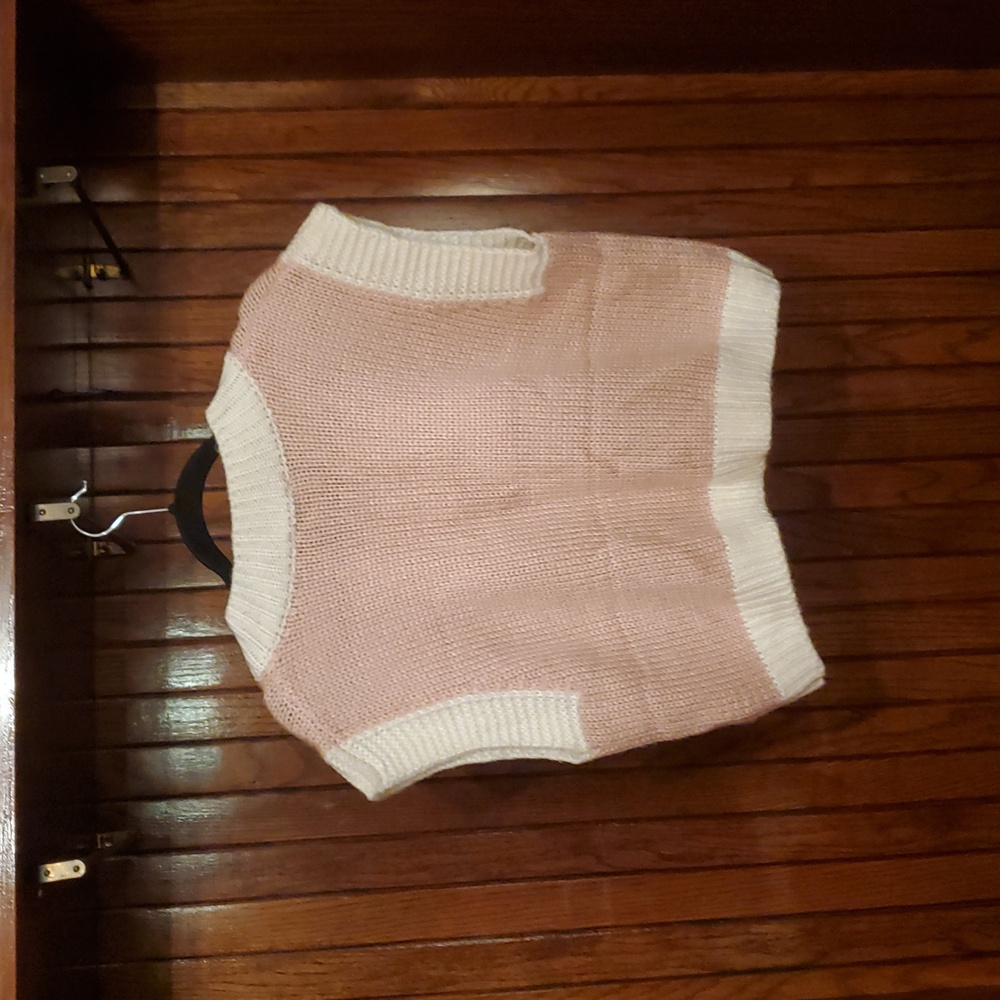 PINK RIPPLE SIZE XL Pink and White Sweater Vest with Rose Embroidery - Picture 4 of 10